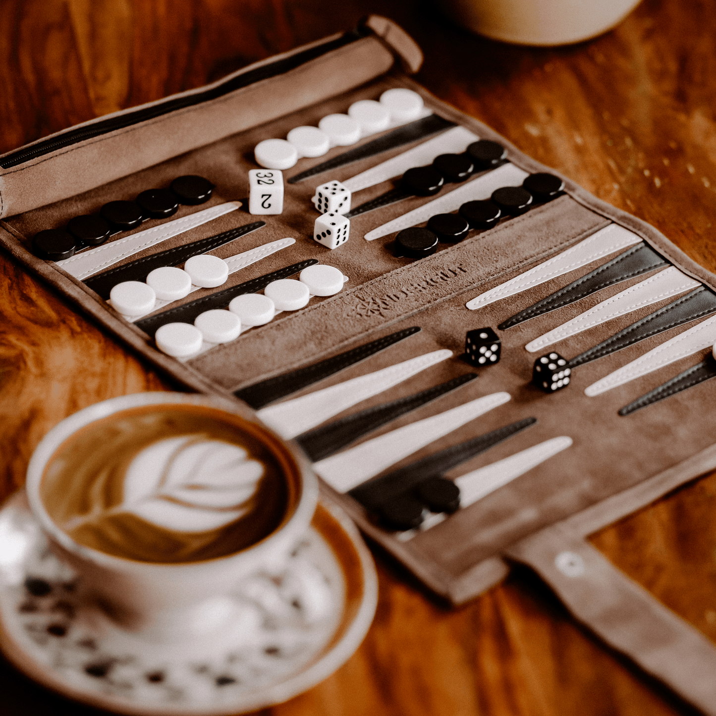 SONDERGUT - Reise Backgammon zum Ausrollen - Farbe: MOCCA